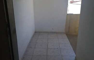 Imagem 2: Aluga-se Kit-net por R$370,00