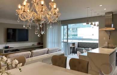 Imagem: O apartamento possui 4 Dormitórios, 4 Banheiros, 3 Vagas na