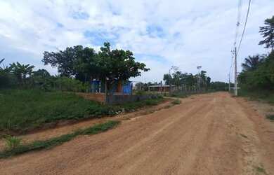 Imagem: O terreno possui 300m² de Área e está localizado em Lírio