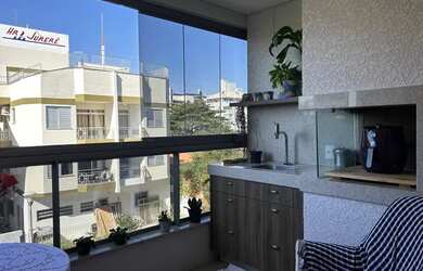 Imagem: O apartamento possui 2 Dormitórios, 2 Banheiros, 2 Vagas na