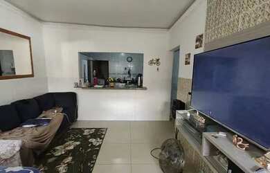 Imagem: A casa possui 2 Dormitórios, 1 Banheiro, 70m² de Área e