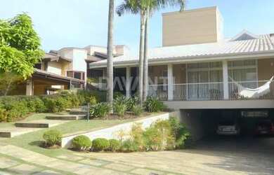 Imagem: A casa em condomínio possui 5 Dormitórios, 5 Banheiros, 5