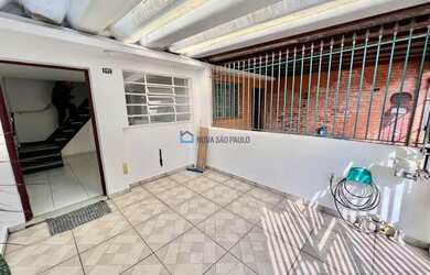 Imagem: A casa possui 2 Dormitórios, 2 Banheiros, 1 Vaga na garagem