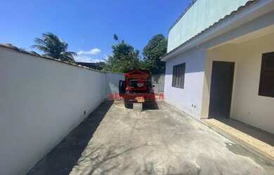 Imagem: A casa possui 3 Dormitórios, 1 Banheiro, 3 Vagas na garagem