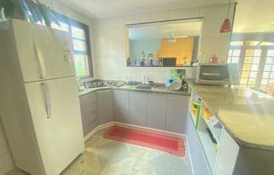 Imagem 10: Sobrado com 2 Apartamentos total de 6 Quartos no Centro de Guaratuba