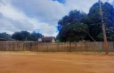 Imagem: O terreno possui 2.640m² de Área e está localizado em Aeroporto