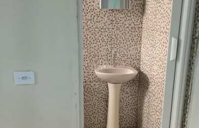 Imagem 10: Casa semi individual. Imóvel novo, 1 Banheiroe1 Dormitório