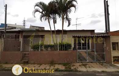 Imagem: A casa possui 2 Dormitórios, 1 Banheiro, 1 Vaga na garagem