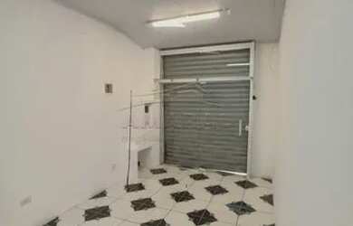 Imagem: A casa possui 1 Dormitório, 1 Banheiro, 1 Vaga na garagem