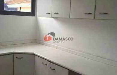 Imagem: O apartamento possui 3 Dormitórios, 3 Banheiros, 2 Vagas na