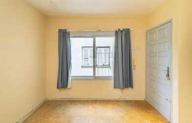 Imagem: A kitnet possui 1 Dormitório, 1 Banheiro, 24m² de Área e