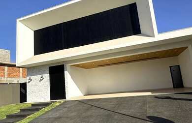 Imagem 2: Sobrado para venda possui 453 metros quadrados com 4 suítes em Jardins...