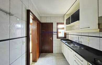 Imagem 11: Casa em Hípica. Churrasqueira, Varanda, Lareirae2 Vagas na garagem