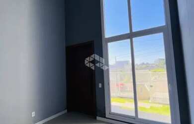 Imagem 4: Casa tipo sobrado 03 dormitórios com suite, closet e sacada no Bairro São José em Santa Ma