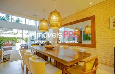 Imagem: A casa em condomínio possui 5 Dormitórios, 5 Banheiros, 5