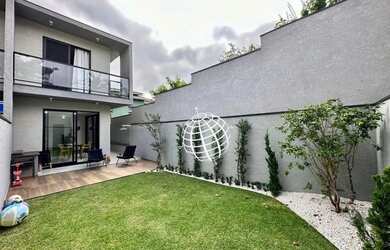 Imagem: A casa possui 3 Dormitórios, 4 Banheiros, 4 Vagas na garagem