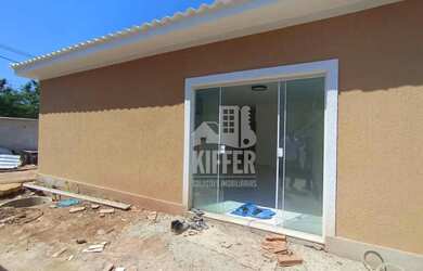 Imagem: A casa possui 3 Dormitórios, 2 Banheiros, 2 Vagas na garagem