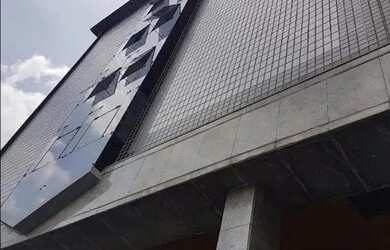 Imagem: O apartamento possui 1 Dormitório, 1 Banheiro, 1 Vaga na garagem