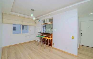 Imagem: O apartamento possui 1 Dormitório, 1 Banheiro, 46m² de Área