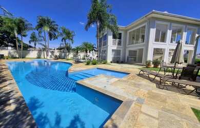 Imagem: A casa em condomínio possui 3 Dormitórios, 5 Banheiros, 2