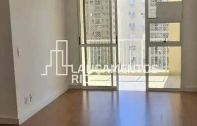 Imagem: O apartamento possui 3 Dormitórios, 2 Banheiros, 2 Vagas na