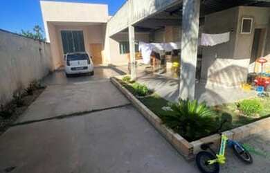 Imagem: A casa em condomínio à venda possui 2 Dormitórios, 2 Banheiros