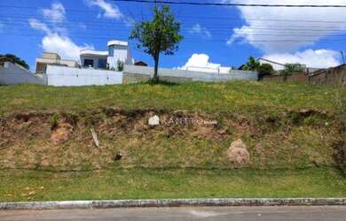 Imagem: O terreno possui 420m² de Área e está localizado em Grama