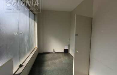 Imagem: O depósito possui 35m² de Área e está localizado em Centro