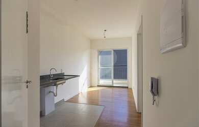 Imagem: O apartamento possui 1 Dormitório, 1 Banheiro, 28m² de Área