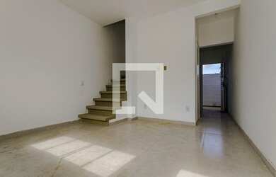 Imagem: A casa em condomínio possui 2 Dormitórios, 2 Banheiros, 1