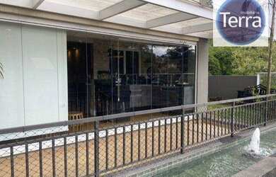 Imagem: O apartamento possui 3 Dormitórios, 2 Banheiros, 4 Vagas na