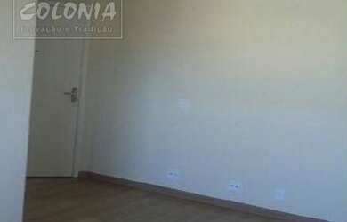 Imagem: O apartamento possui 3 Dormitórios, 1 Banheiro, 1 Vaga na garagem