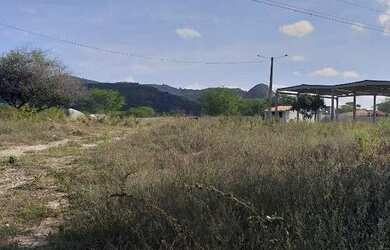 Imagem: O terreno possui 30000m² de Área e está localizado em Vassoural