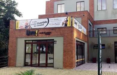 Imagem: O depósito possui 2 Vagas na garagem, 176m² de Área e está