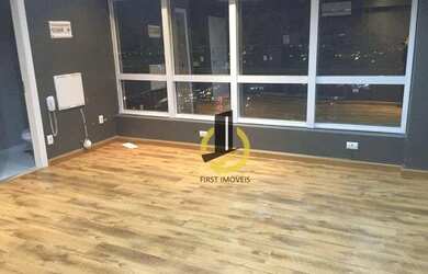 Imagem: O depósito possui 1 Vaga na garagem, 32m² de Área e está