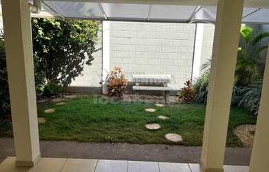 Imagem: A casa em condomínio possui 3 Dormitórios, 3 Banheiros, 2