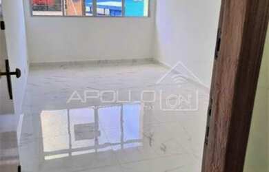 Imagem: O apartamento possui 3 Dormitórios, 1 Banheiro, 1 Vaga na garagem