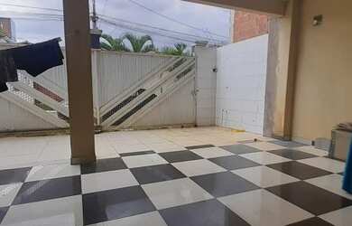 Imagem: A casa em condomínio possui 4 Dormitórios, 3 Banheiros, 4