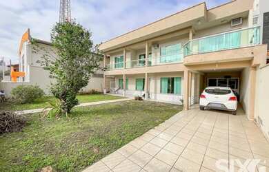 Imagem: A casa em condomínio possui 5 Dormitórios, 5 Banheiros, 3