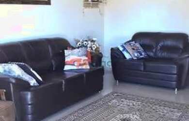 Imagem: A casa em condomínio possui 3 Dormitórios, 2 Banheiros, 1