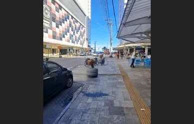 Imagem: A kitnet possui 1 Banheiro, 1 Vaga na garagem e está localizado