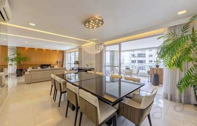 Imagem: O apartamento possui 3 Dormitórios, 5 Banheiros, 5 Vagas na