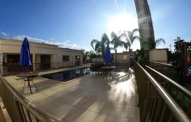 Imagem: O apartamento possui 2 Dormitórios, 1 Banheiro, 1 Vaga na garagem