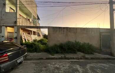 Imagem: O terreno possui 160m² de Área e está localizado em Andrade