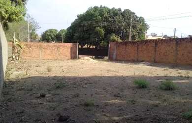 Imagem: O terreno possui 480m² de Área e está localizado em Plano