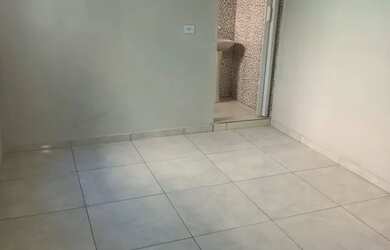 Imagem 9: Casa semi individual. Imóvel novo, 1 Banheiroe1 Dormitório