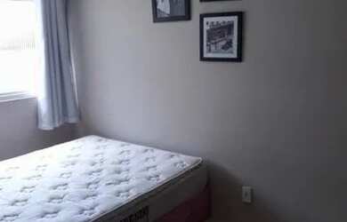 Imagem: O apartamento possui 1 Dormitório, 1 Banheiro, 1 Vaga na garagem