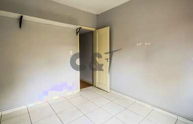 Imagem: O depósito possui 1 Vaga na garagem, 85m² de Área e está