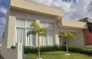 Imagem: A casa em condomínio possui 3 Dormitórios, 4 Banheiros, 2