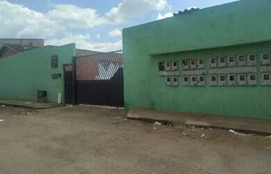 Imagem: A casa em condomínio possui 2 Dormitórios, 1 Banheiro, 2 Vagas